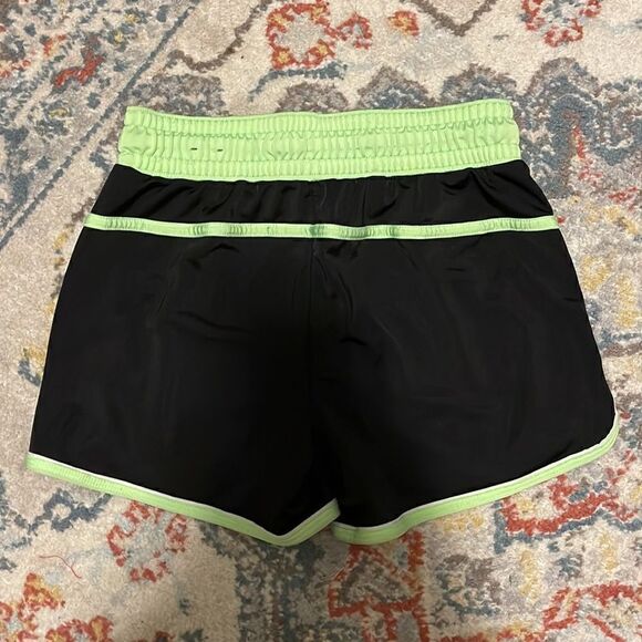 Xersion Black & Green Athletic Shorts Small - Picture 2 of 3